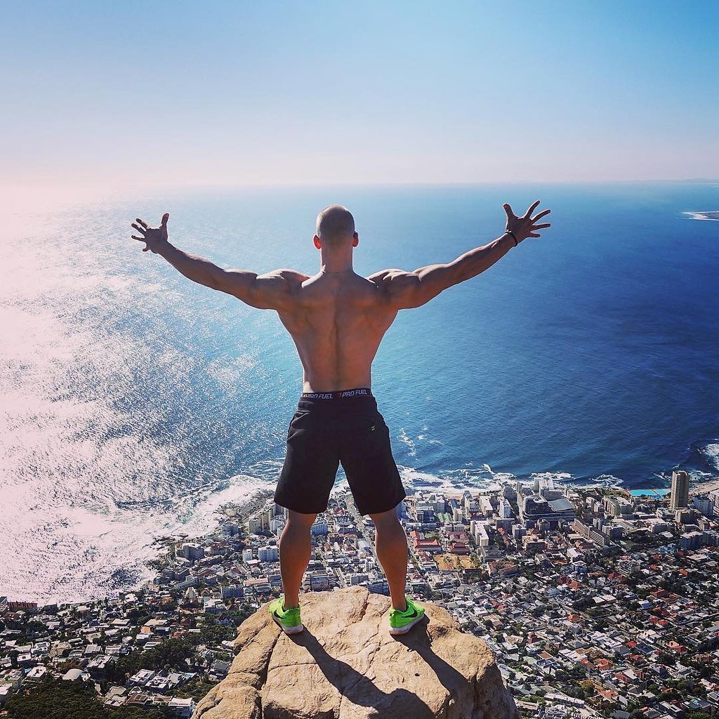 Конечно, мы будем говорить именно о СИЛОВЫХ тренировках, а так же о тренировках, когда мы преследуем НАБОР мышечной массы. 