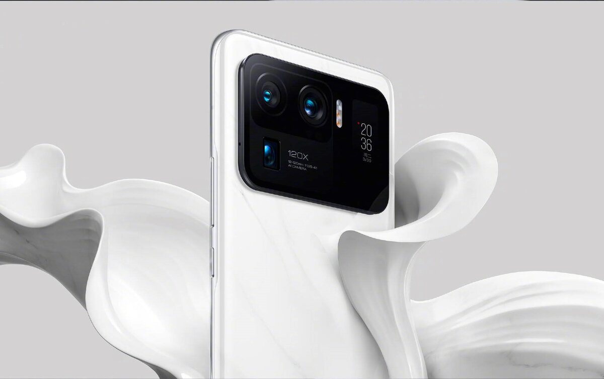На картинке Xiaomi Mi 11 Ultra