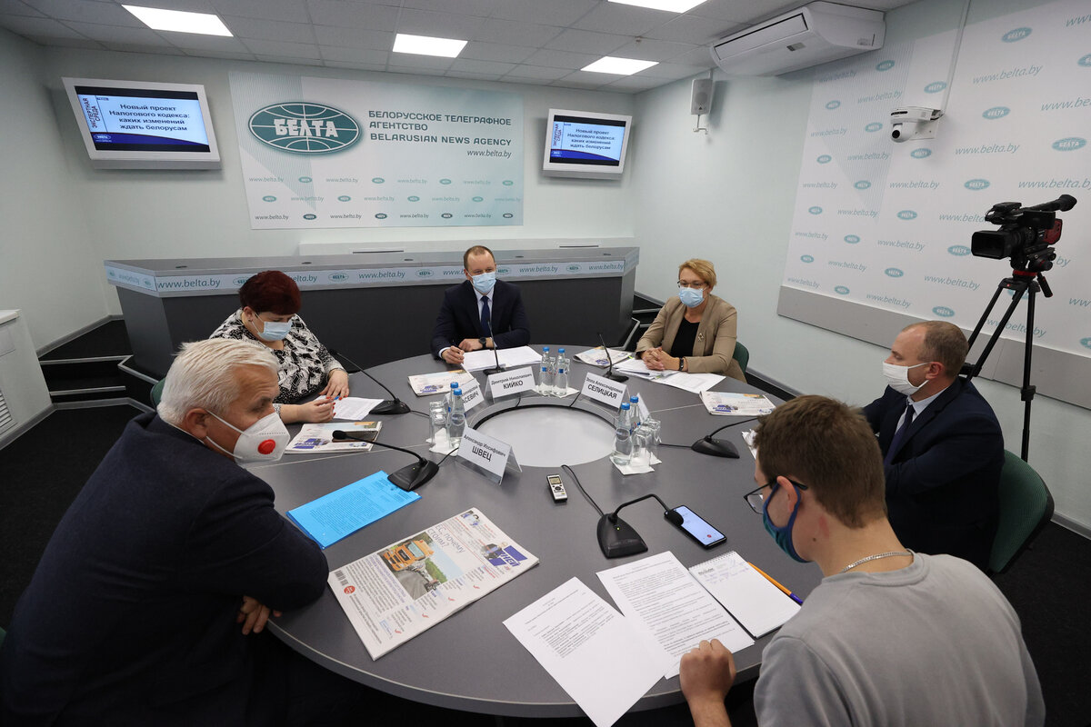 Участники круглого стола