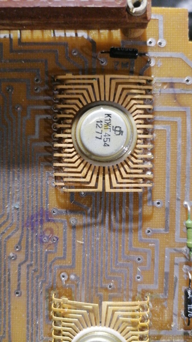 Радиодетали СССР в вычеслительных приборах