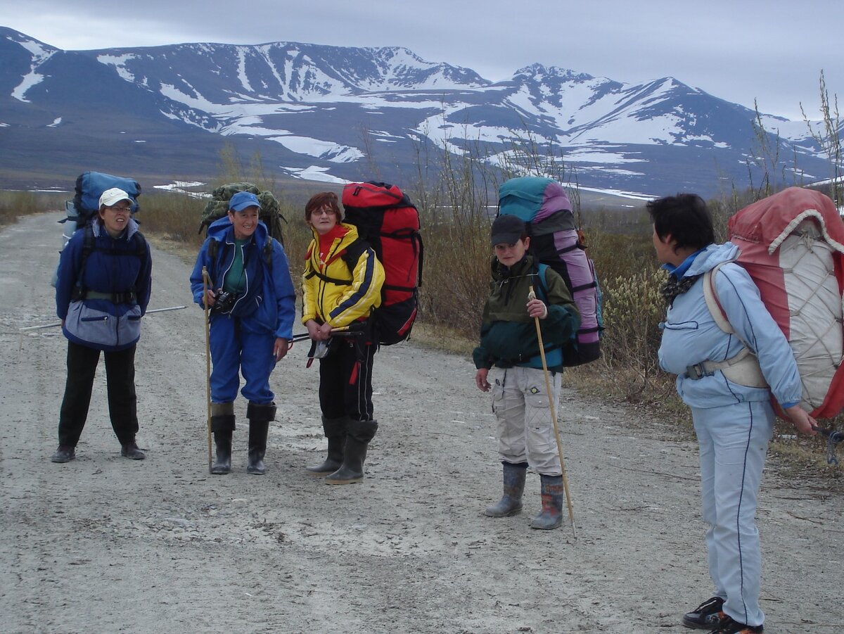 Женской группой на Полярный Урал