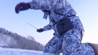 В запретном месте ловим дорогой крупняк ! Ловля по последнему льду на раттлин (виб)