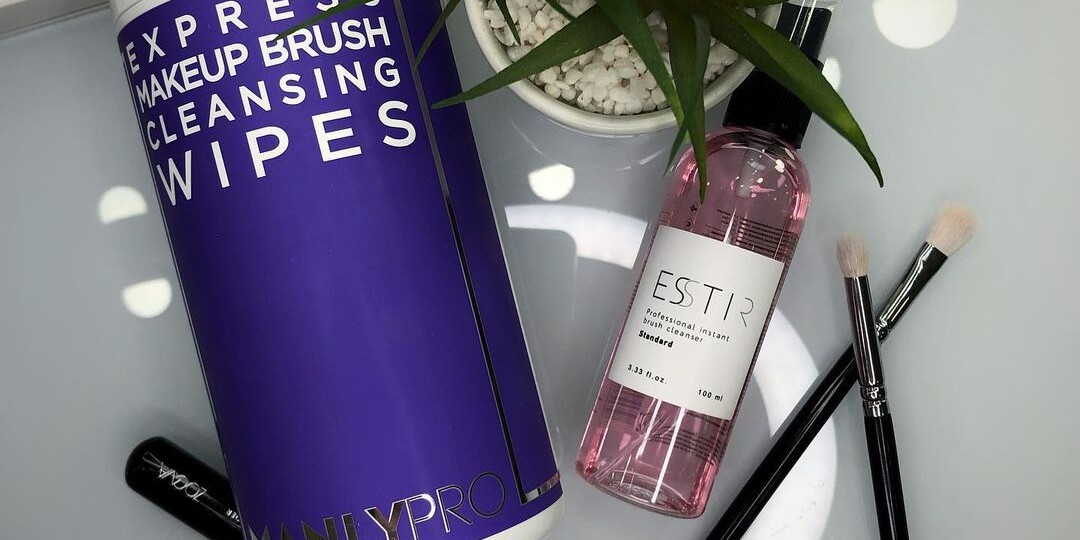 ОЧИЩЕНИЕ КИСТЕЙ 🤍