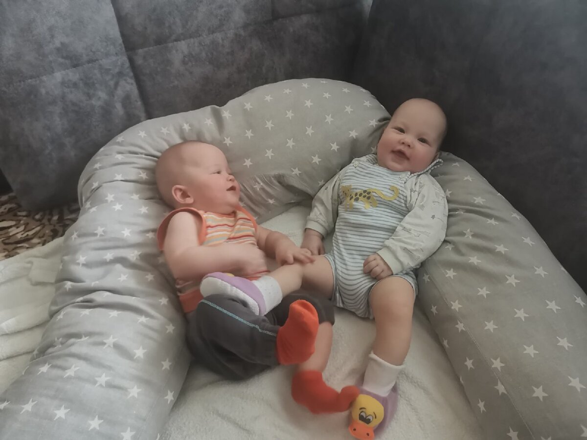 Петя и Паша - ждуны))))