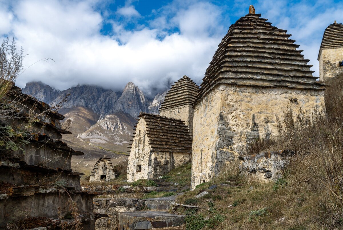 Мне уже вполне хватило времени, чтобы убедиться, что природа Северной Осетии невероятно красива.-2
