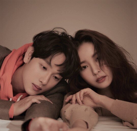 Им Си Ван и Сисн Се Гён.