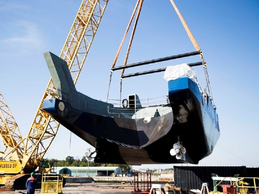 Спуск на воду самоходного ледокольного носа / Фото: BLRT Grupp