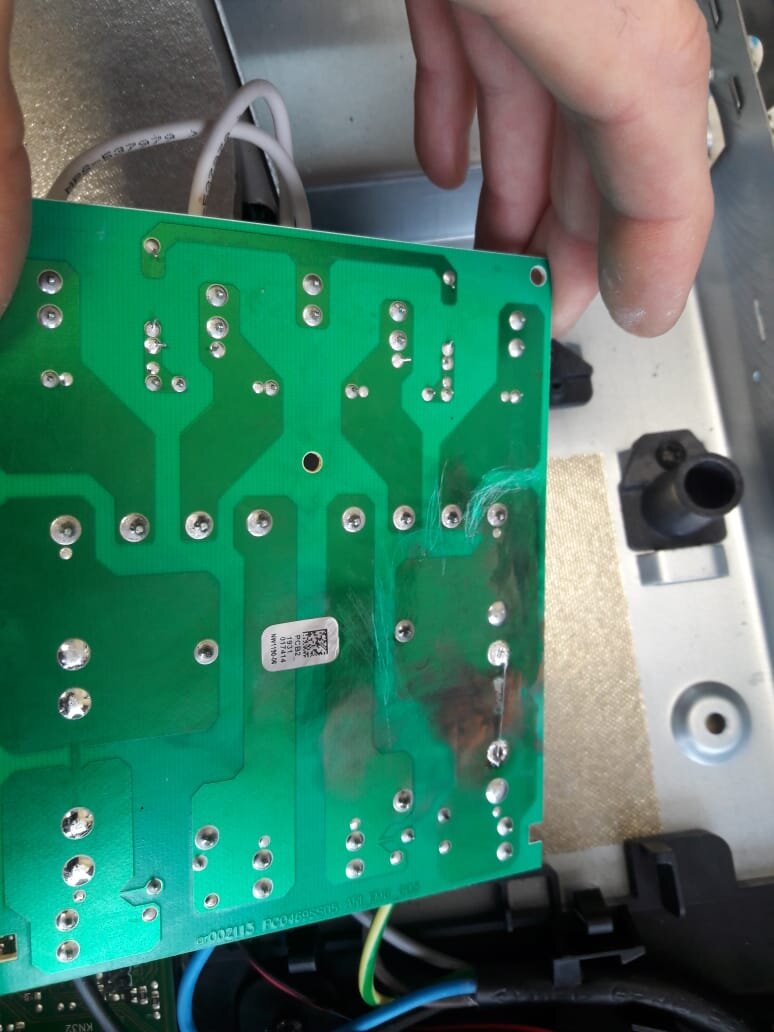  Эту перемычку заменил медной ,сечением 05mm.