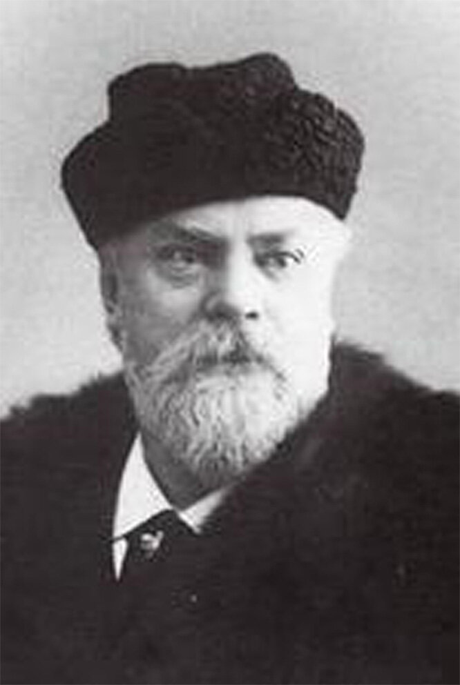 Годы жизни: 02 июля 1839 — 30 сентября 1915                                                                            Константин Маковский был одним из самых популярных российских художников в конце XIX века. Портреты у него заказывали члены императорской семьи и петербургские дворяне. Картины Маковского участвовали выставках Товарищества передвижников, Петербургского общества художников, а самого живописца в прессе называли «вдохновенным певцом эпохи».