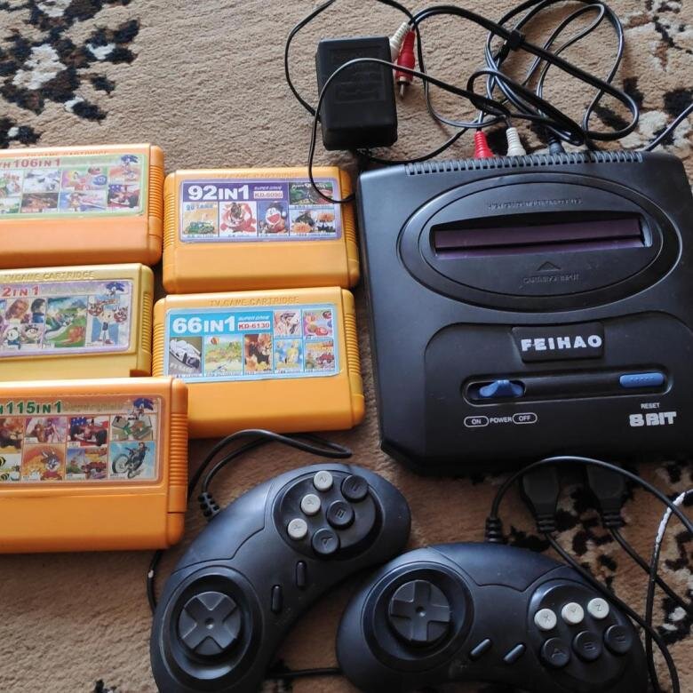 Консоль с Марио