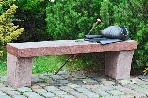 Скамья Канта в Калининграде. Фото: https://yandex.ru/images