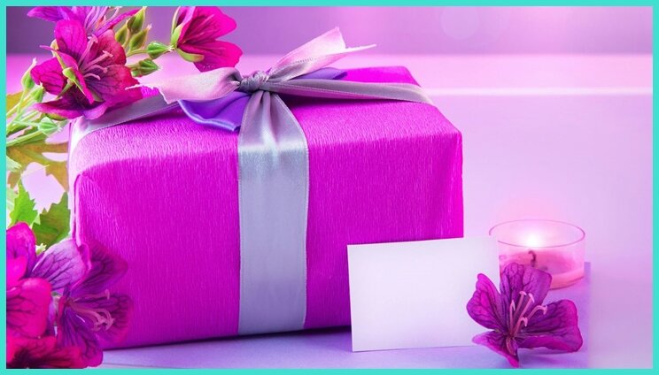 Всем читательницам моего канала желаю получить и подарить  8 марта только самые приятные и полезные подарки