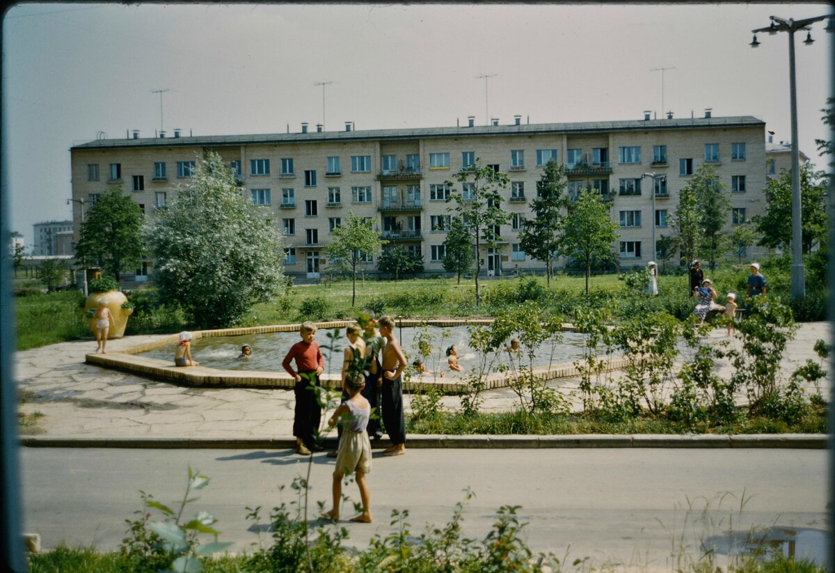 9-й квартал Новых Черемушек, 1964. Фотограф Джон Уильям Рэпс