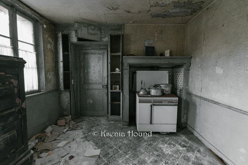 нашли дом маньяка. нашли дом маньяка. нашли дом маньяка. кия кирилла макса ващенко. фургон маньяка макс ващенко.