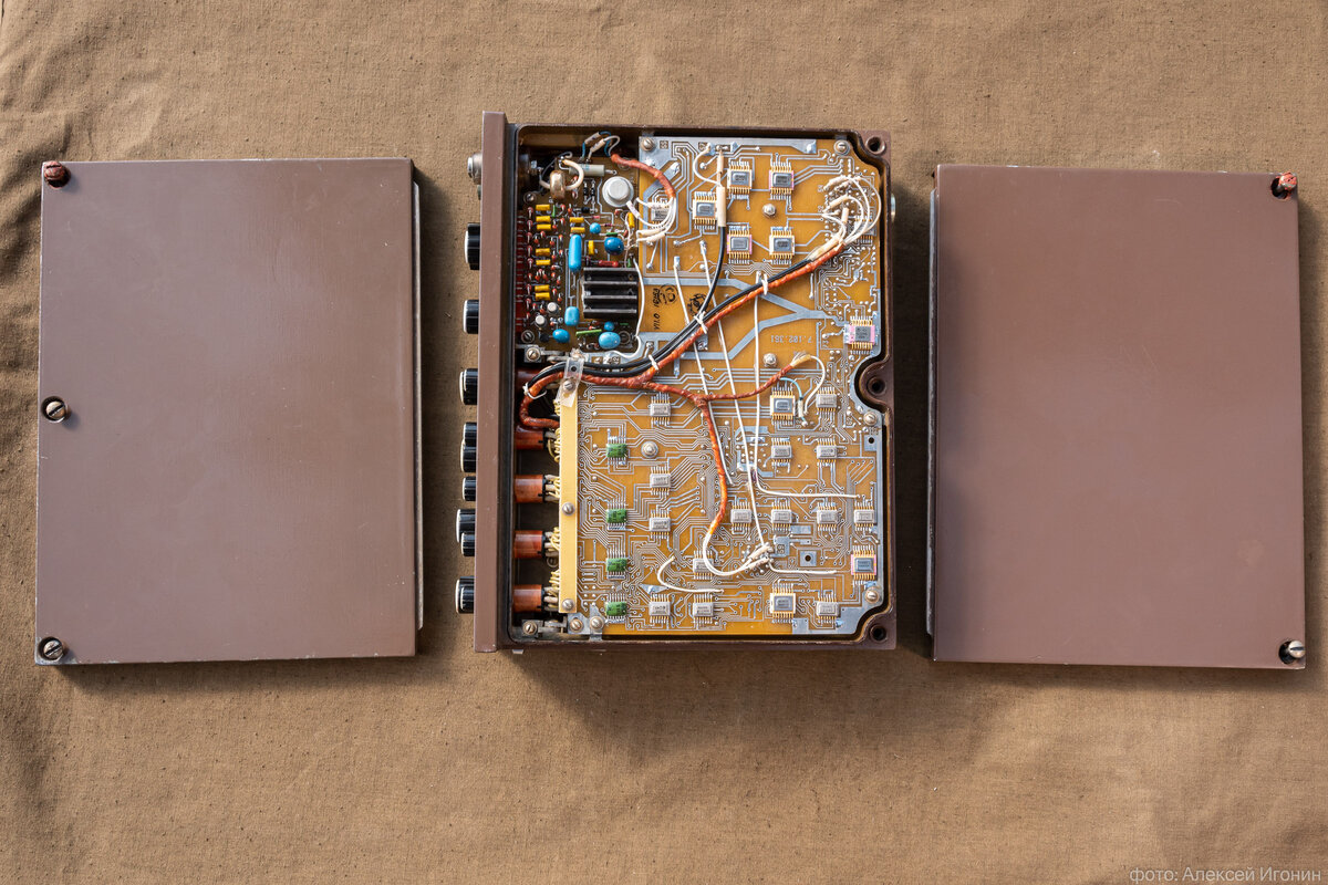 Радиостанция Ангара-1. Сделано в СССР. Фото внутренностей. | Радиоканал ...