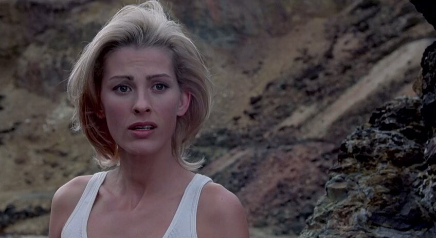 Сандра Хесс в роли Сони Блэйд, "Смертельная битва-2"