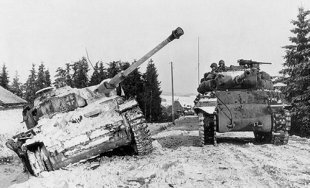 Как согревались в танках советские и немецкие танкисты во время зимних кампаний