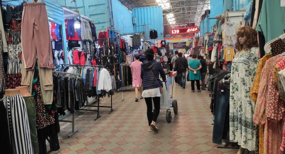 Крупнейший рынок в Средней Азии - Дордой, рядом со столицей Киргизии Бишкеком.