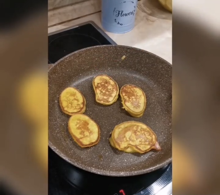 Жарим оладьи