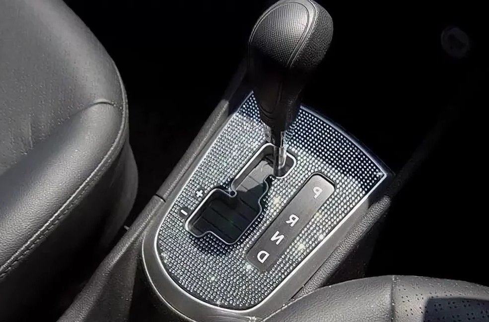 Акпп солярис 6 ступенчатый. Hyundai Solaris селектор. Селектор МКПП Hyundai Solaris 2012. Автоматическая коробка передач Hyundai Solaris. Селектор АКПП Солярис.