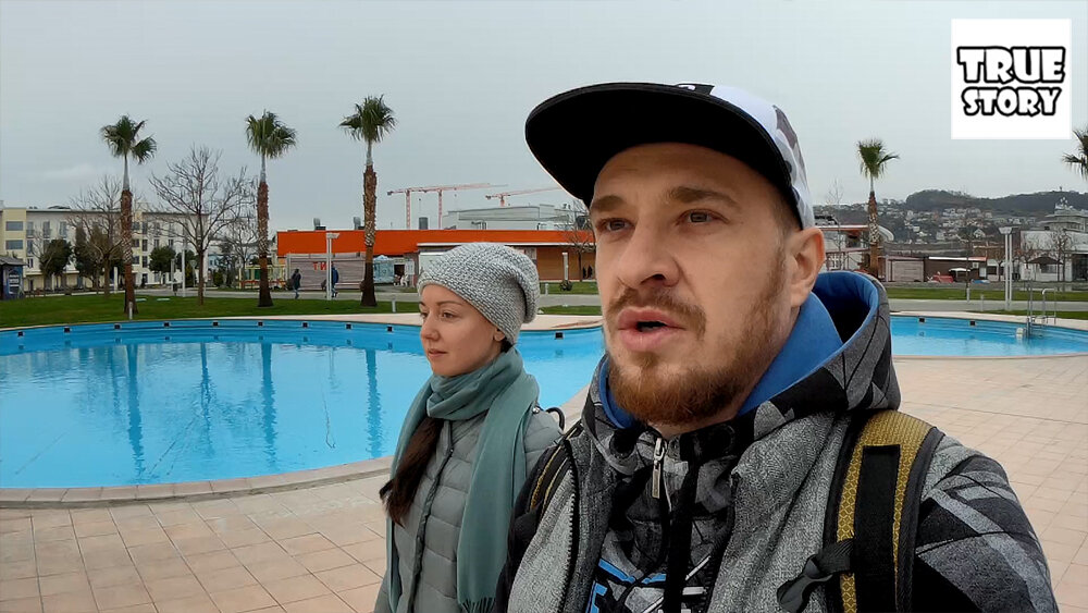 Жена впервые сходила в настоящую баню. Взял ее с собой и показал, как мы паримся с мужиками