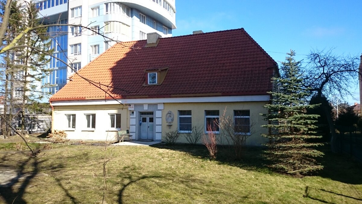 Домик, в котором останавливалась Королева Луиза, немного о ней читайте ниже