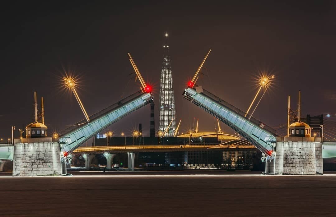 Тучков мост  Фото by Alexander Spiridonov https://www.instagram.com/p/BvFOmOWgZZe/