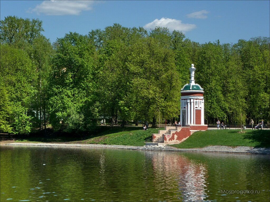 Головинская город москва. Парк Михалково Головинские пруды. Парк усадьба Михалково. Ротонда Головинский пруд. Усадьба Михалково в Москве.