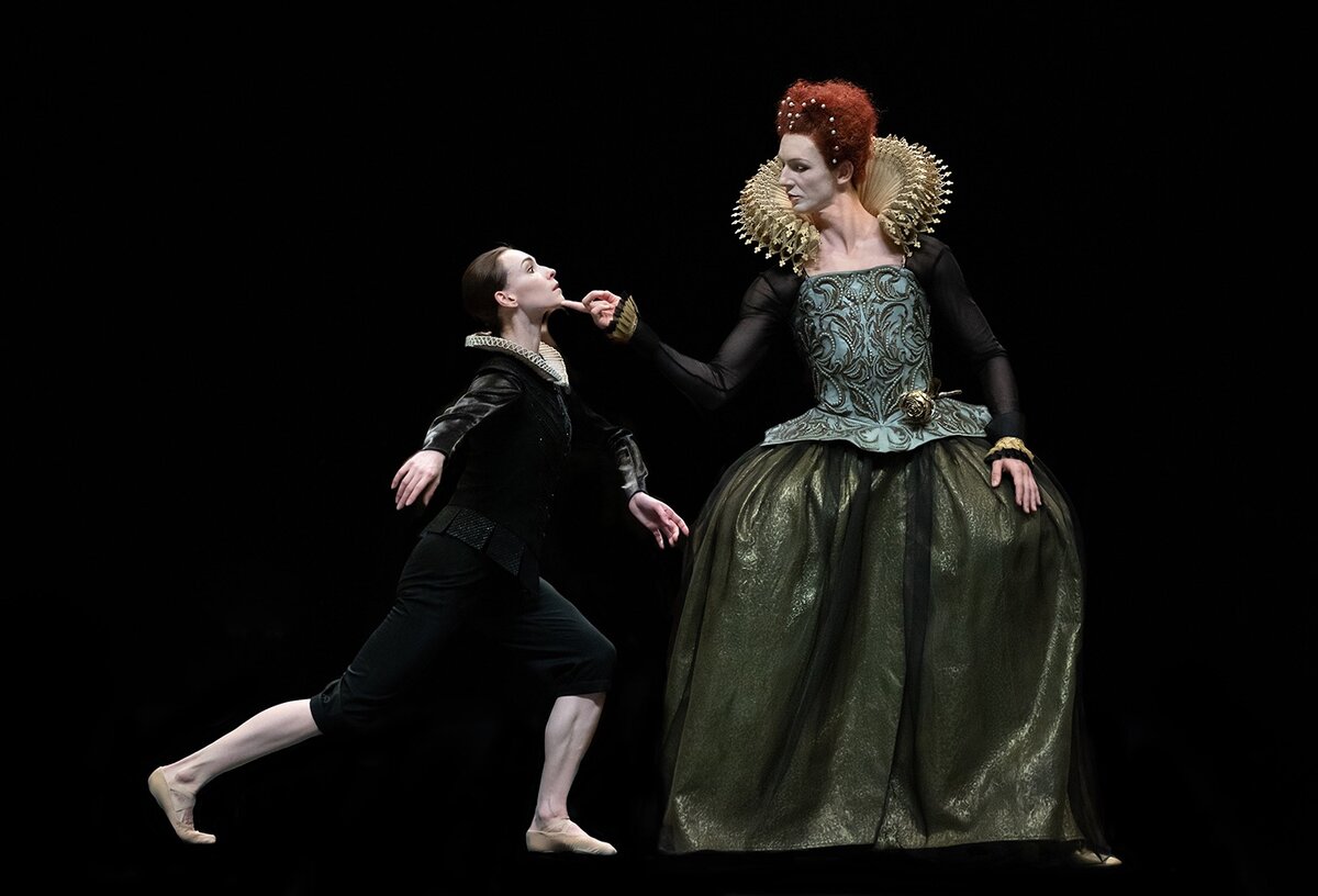 Орландо - Ольга Смирнова. Елизавета I - Семен Чудин. 
Фото Натальи Вороновой