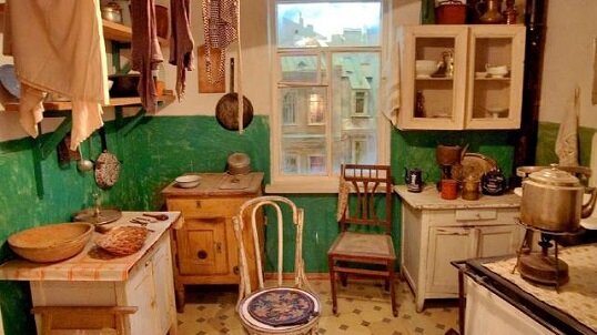 Коммунальная квартира. Фото постановочное. Кто автор - не знаю.