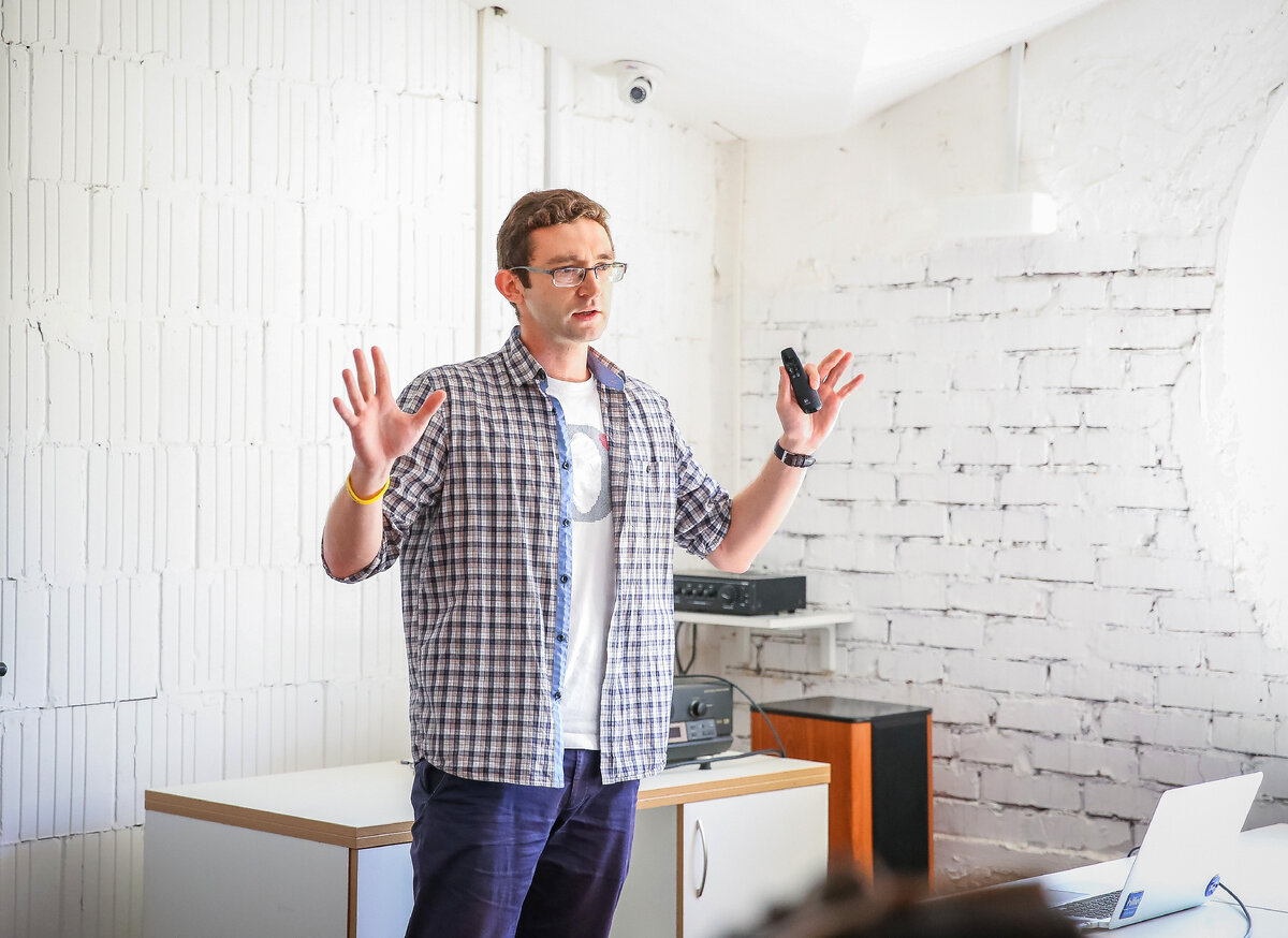 Александр Олейник, интернет-маркетолог, co-основатель Olynyk Studio. SMM и всё такое