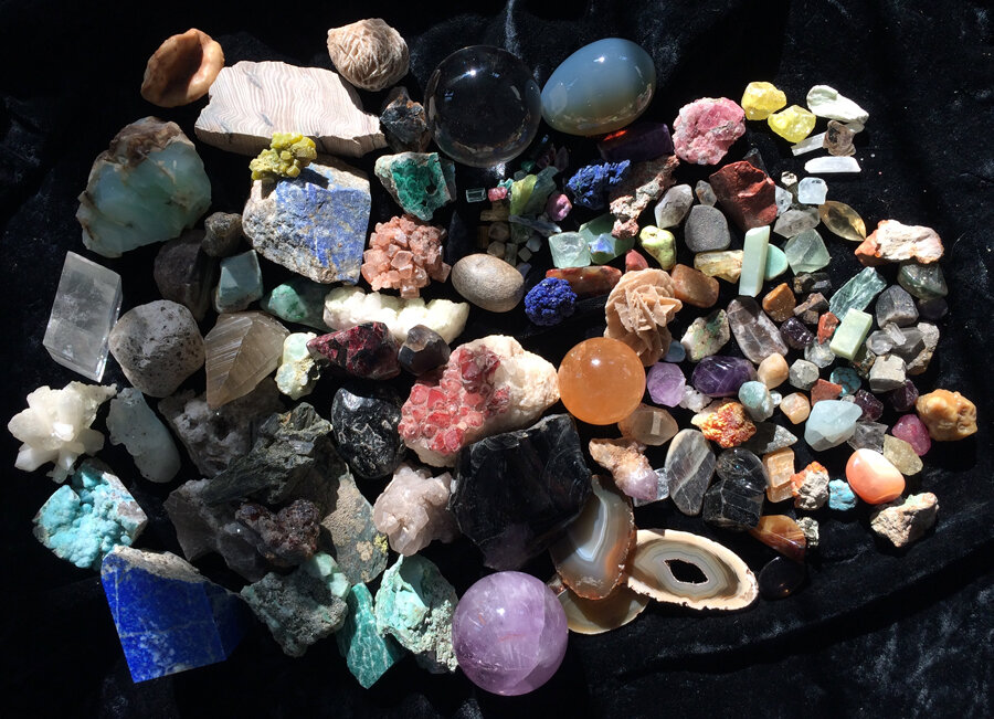 Поверья о том, что природные камни обладают магическими качествами существуют издревле