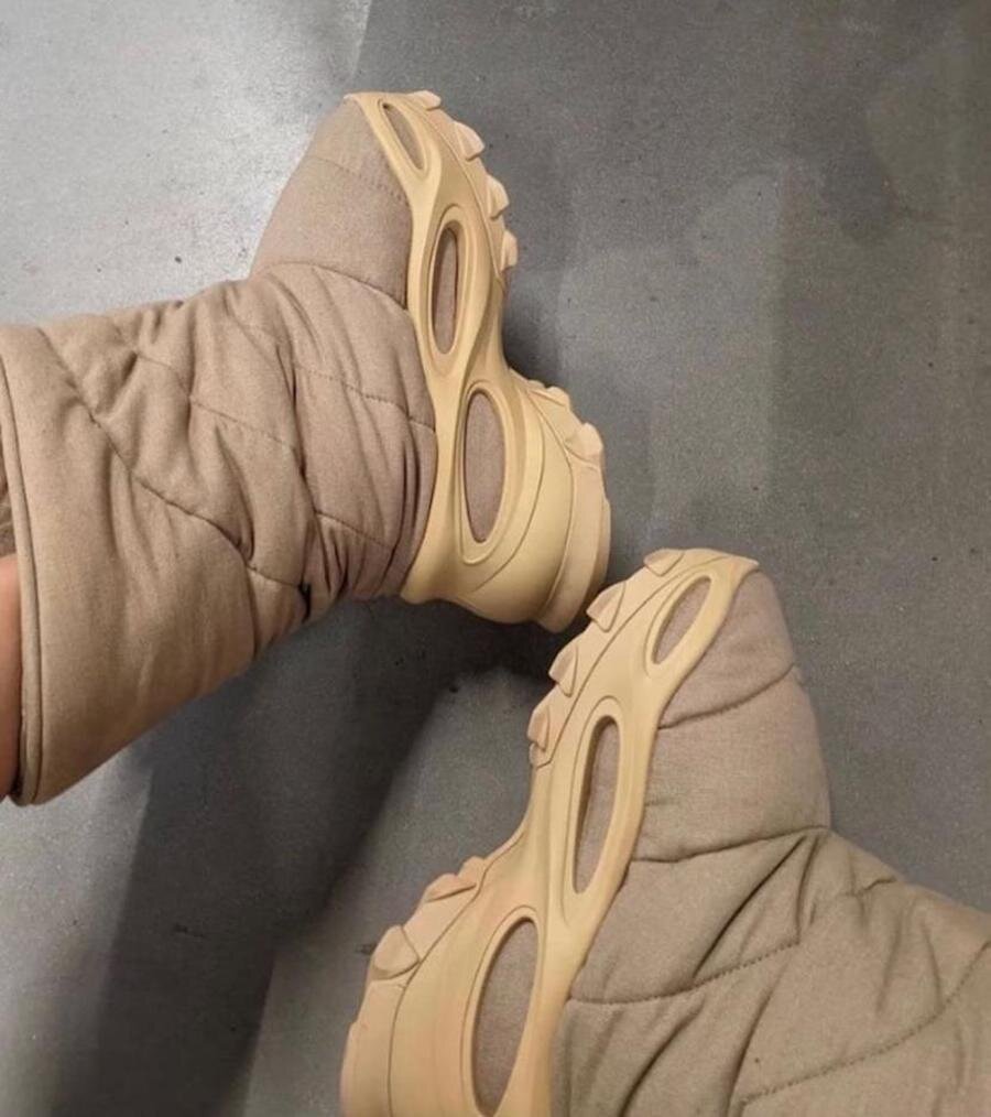 Yeezy khaki hot sale