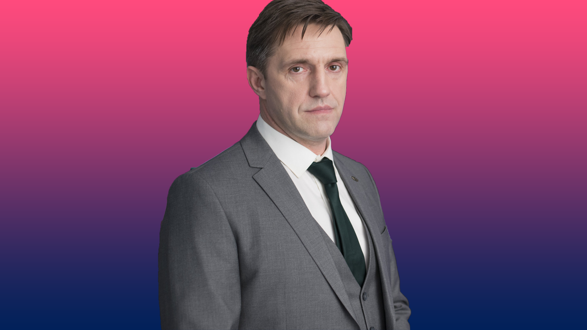 Главную роль в сериале играет Владимир Вдовиченков