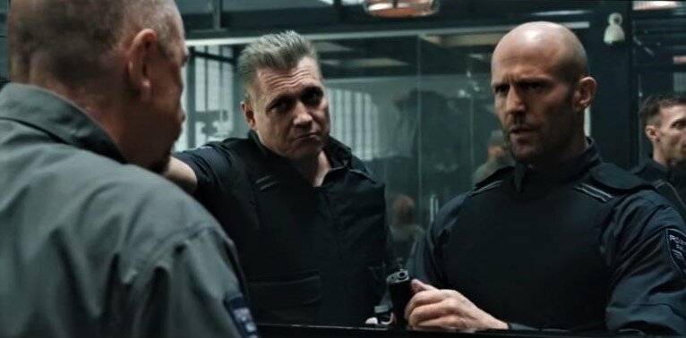 Просмотрите вправо кадры из фильма "Гнев человеческий"