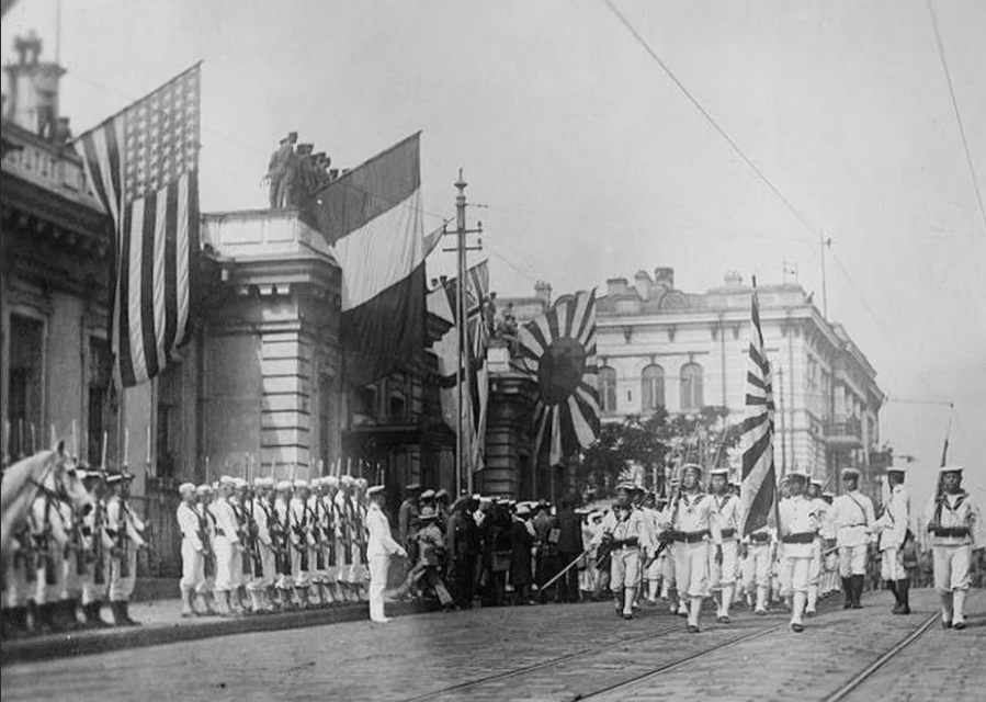 Японские интервенты Владивосток 1918. Парад интервентов во Владивостоке, 1918г.. Японские войска во Владивостоке 1918. Японская интервенция на Дальнем востоке 1918.