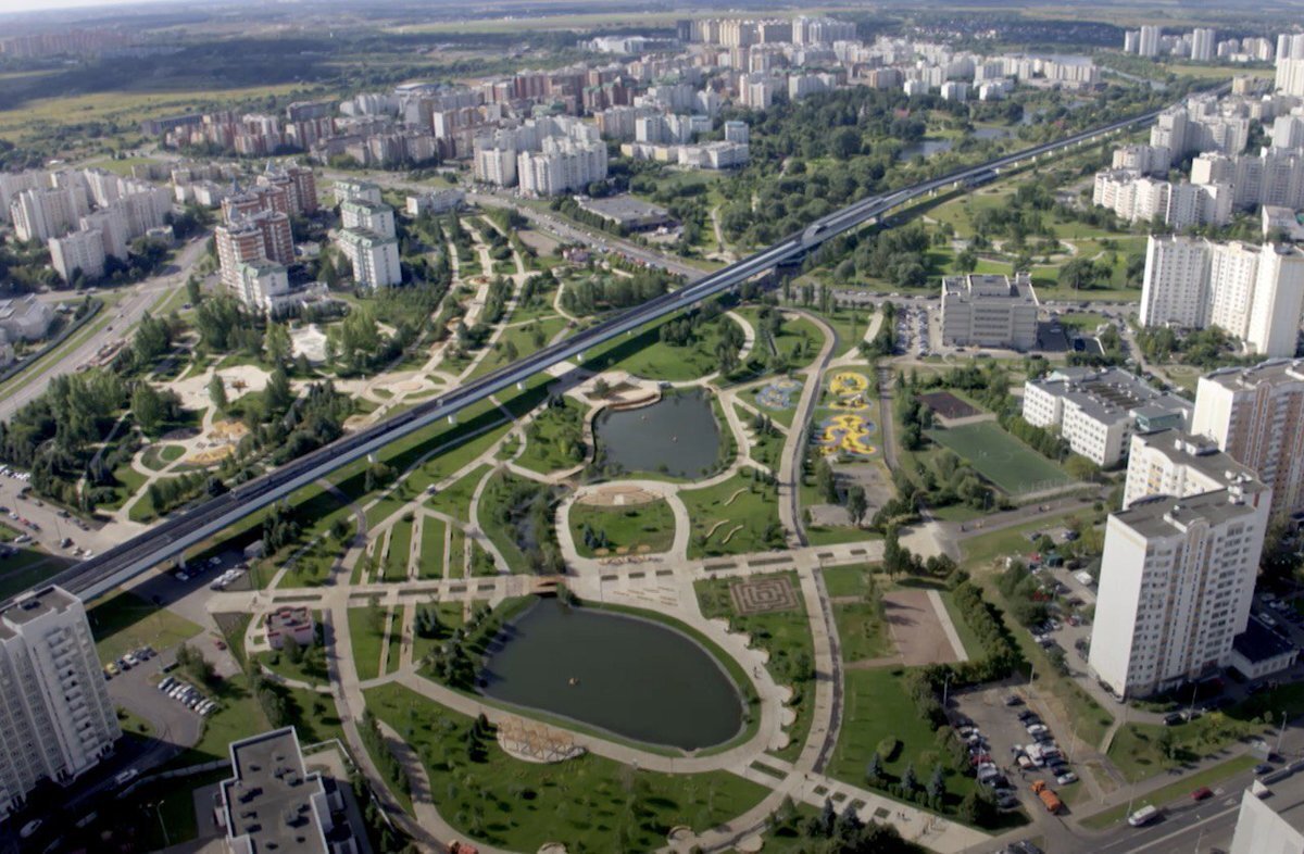 парк у метро бунинская аллея