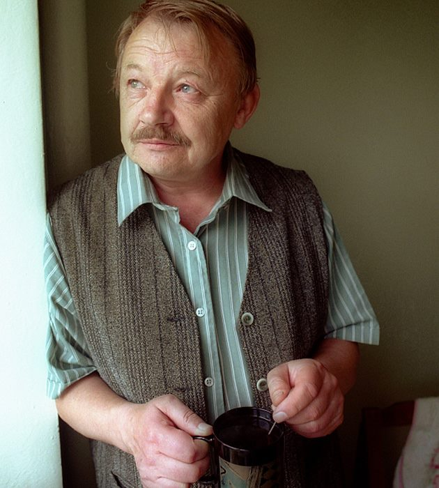 Михаил Иванович Кононов (25.04.1940 - 16.07.2007)
http://www.kino-teatr.ru/kino/acter/m/sov/2105/bio/