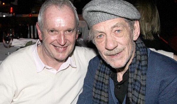 Иэн Маккеллен справа, а слева его бывший муж Шон Матиас