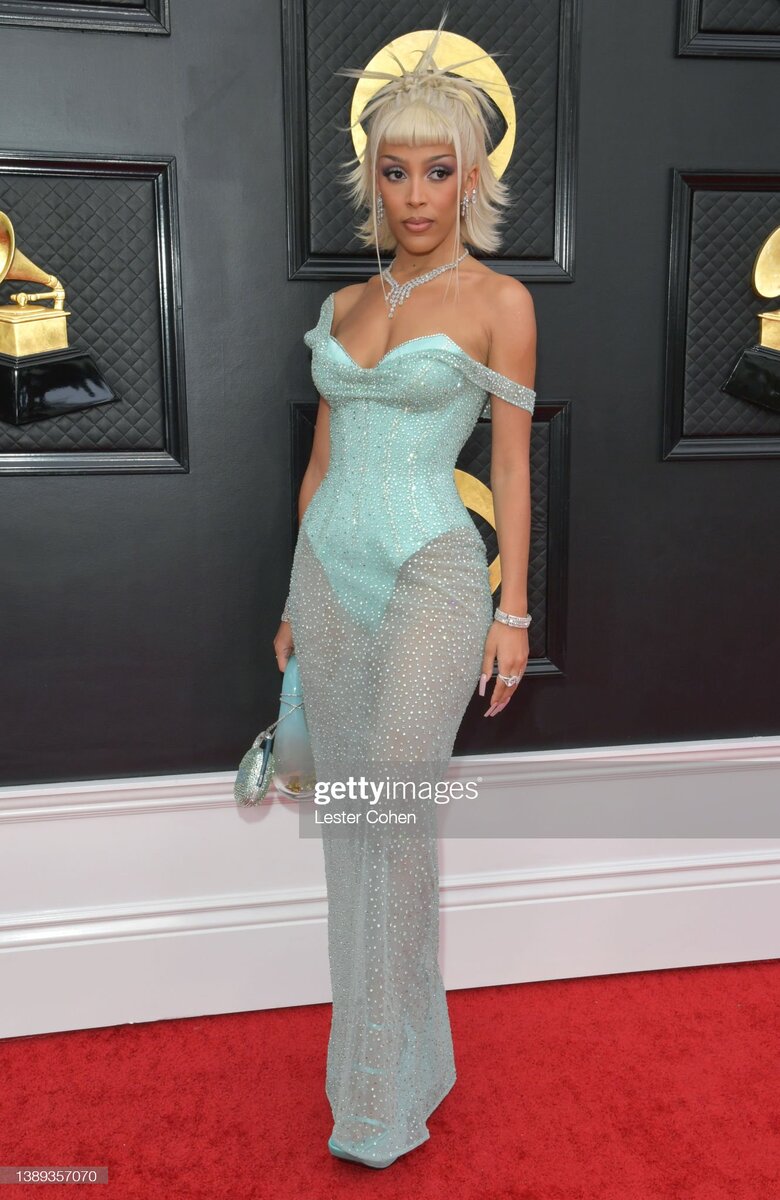 Doja Cat в Versace