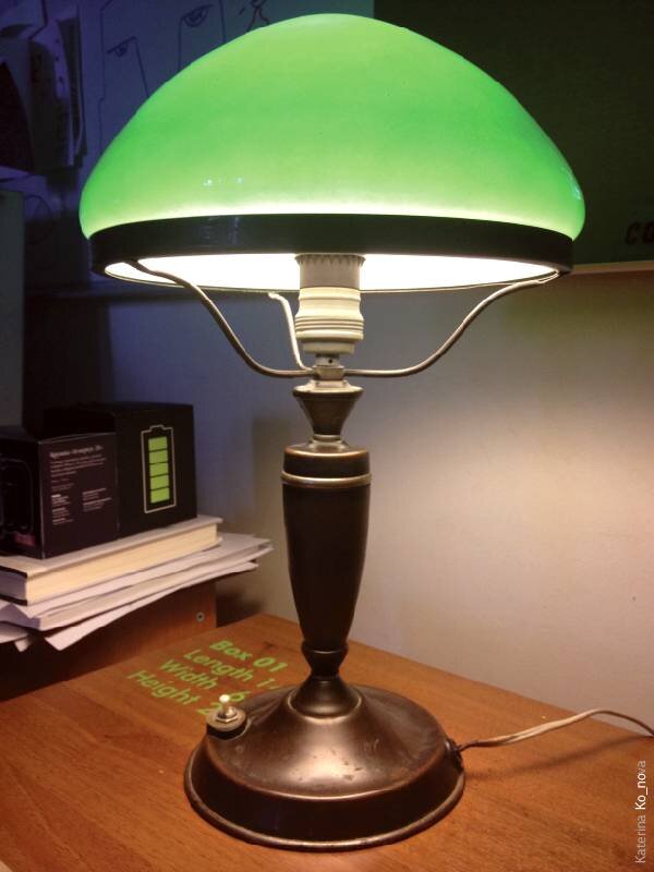 лампы 60 годов. настольная лампа ссср 1960х. зеленая лампа 1950е. настольная лампа винтаж матони. светильник ссср настольный ннб.