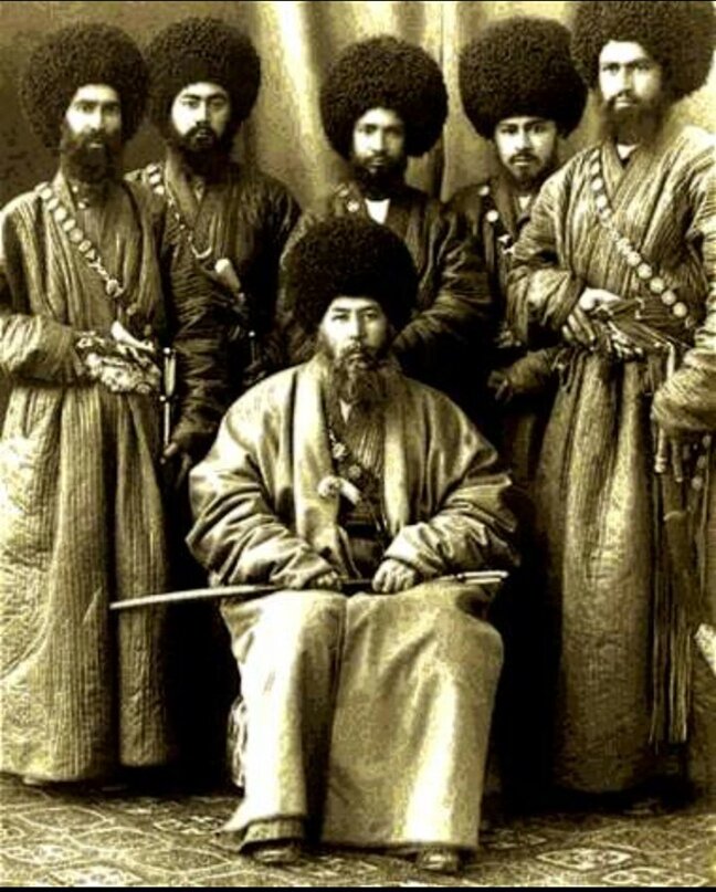Группа туркмен. Фото начала 20 века.