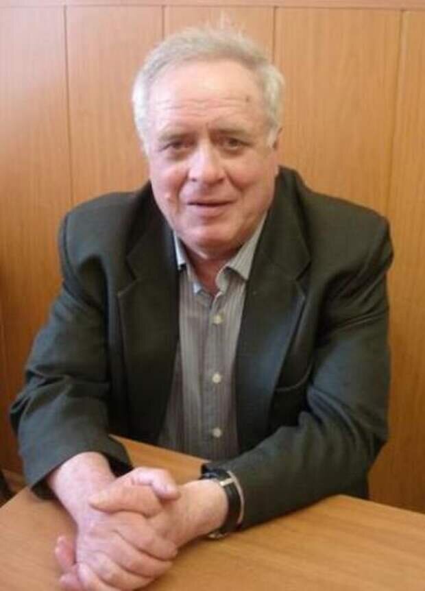 Советский и российский историк Земсков Виктор Николаевич, исследователь демографических аспектов политических репрессий в СССР в 1917—1954 гг. Из популярных изданий: «Сталин и народ. Почему не было восстания» и «Возвращение советских перемещенных лиц в СССР. 1944-1952 гг.». (Фотографии к тексту взяты из свободных источников)