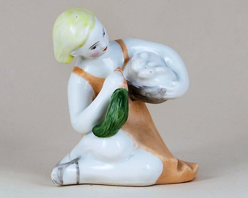  "  ",    .. .  1940-.  9,5 . https://ru.bidspirit.com/