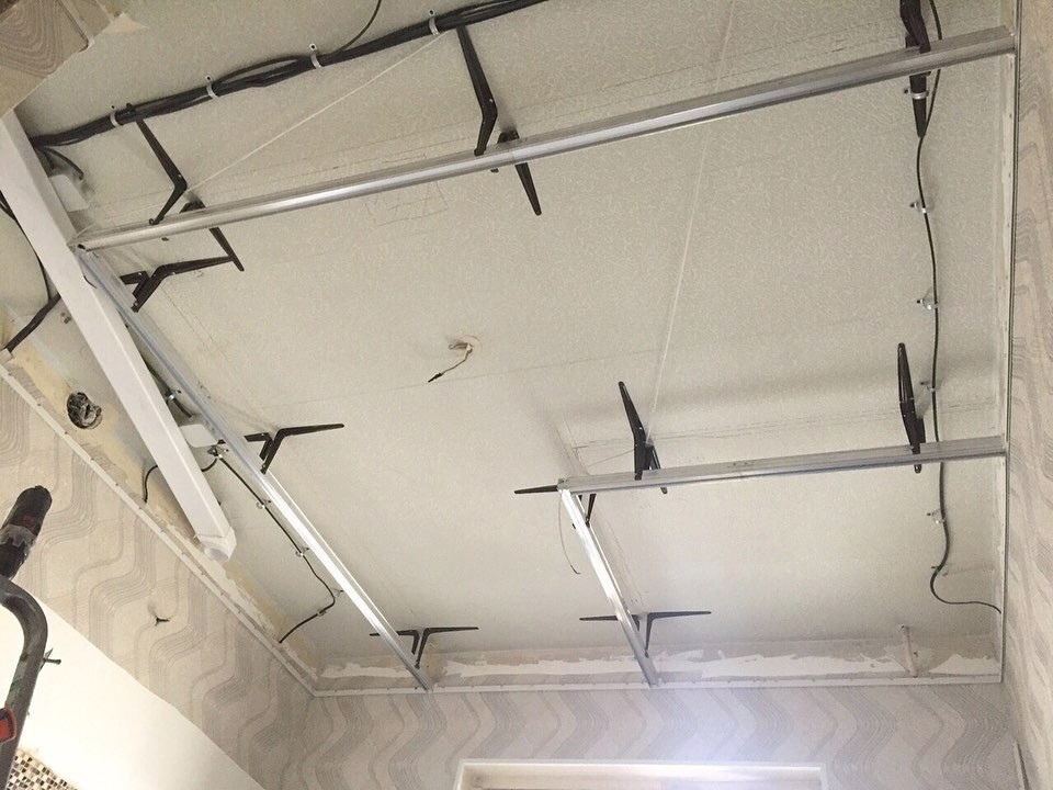 Варианты натяжных потолков (листайте карусель)