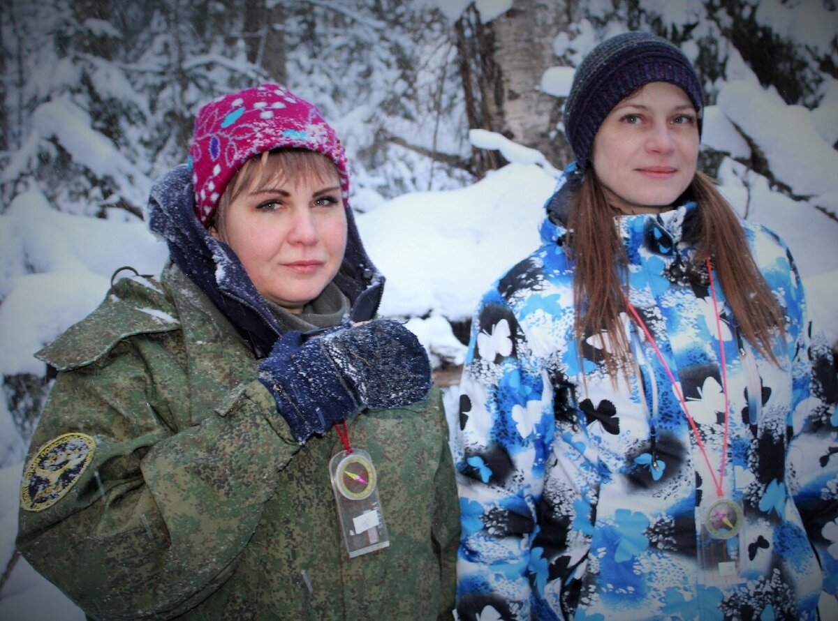 Ольга Быстрова (слева)