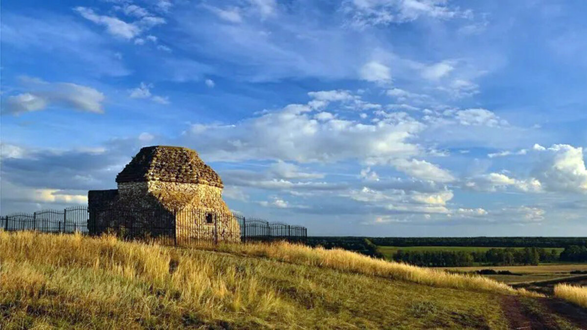 Мавзолей Тура-хана в Чишминском районе. 
