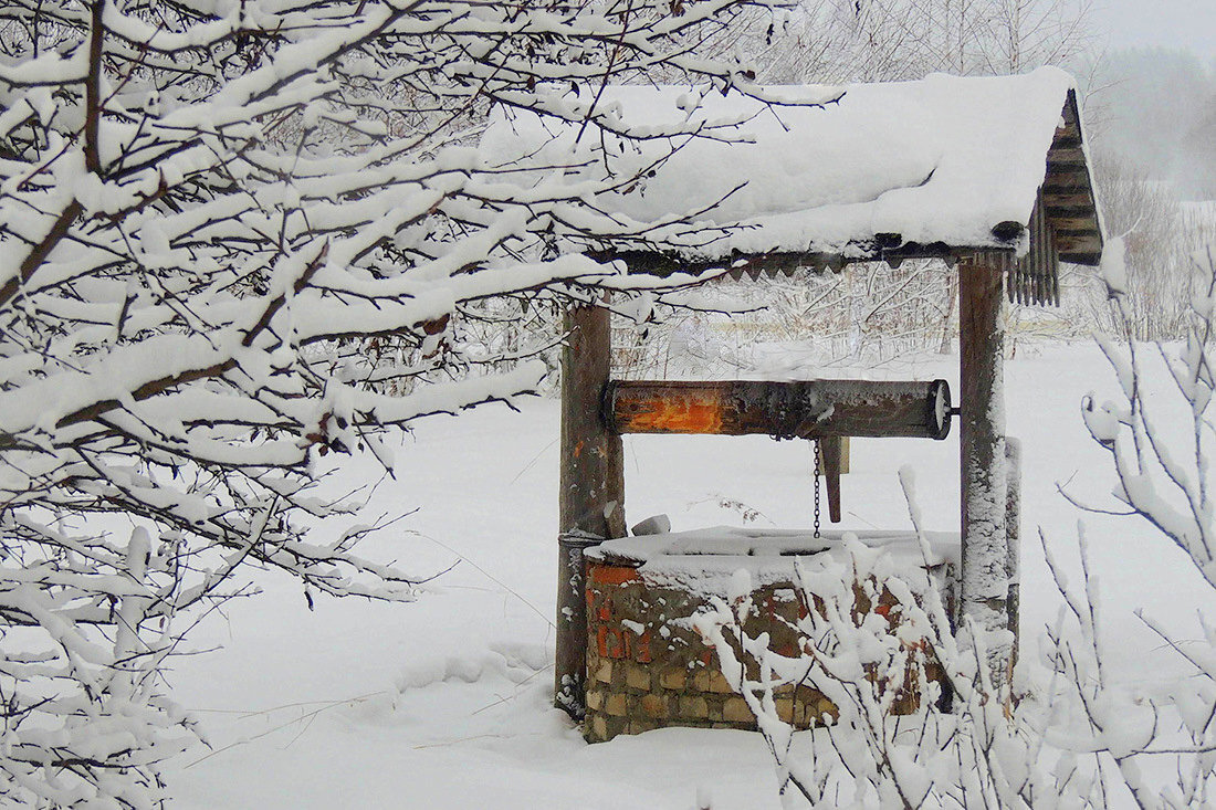 сон полный колодец. сон полный колодец. колодец во сне к чему снится женщине. зима деревня колодец. сон полный колодец.
