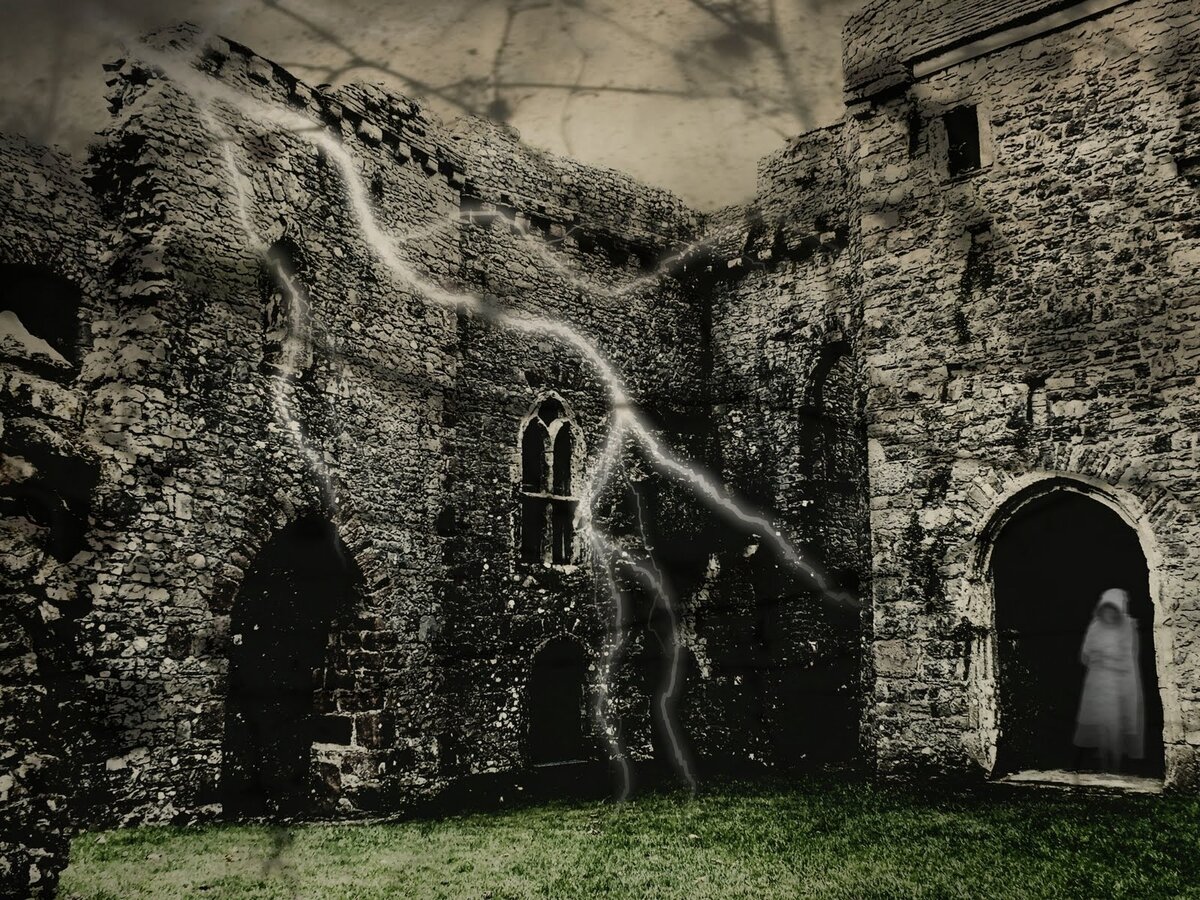 Замок Шарлевиль в Ирландии призрак. Уорикский замок призраки. Замки с привидениями Ирландия. Эдинбургский замок ночь привидения.