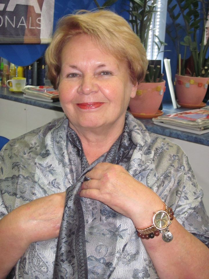 Ищу сваху. Сваха в красноярске. Сваха рыбинск. Реклама свахи. Незамужние женщины за 40.